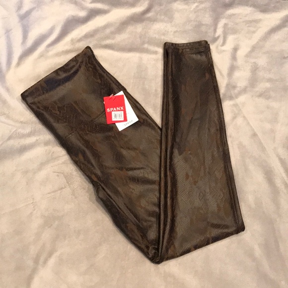 NWT SPANX SNAKE PRINT FAUX LEATHER LEGGINGS - Picture 7 of 8